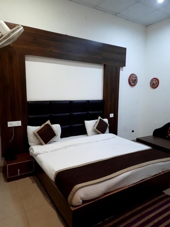 Hotel Green Park Нейнитал Екстериор снимка